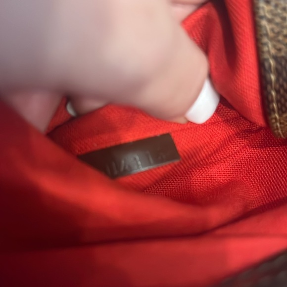 Louis Vuitton crossbody - Picture 4 of 6